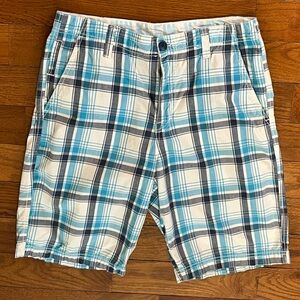 Calvin Klein Jeans Blue Plaid Cotton Shorts Men’s Medium Great Condition